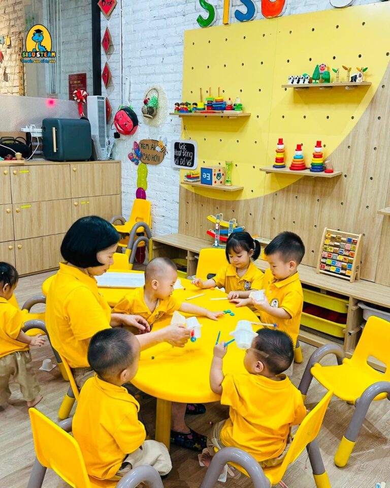 Chương Trình Lớp Mầm (2-3 tuổi)